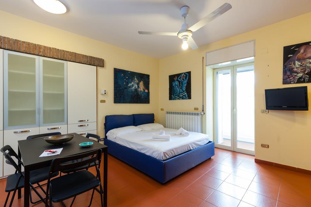 Apartamento Amedeo Savoia - Bh 49 Nápoles Exterior foto