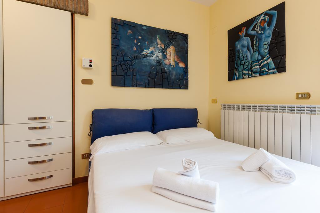 Apartamento Amedeo Savoia - Bh 49 Nápoles Exterior foto